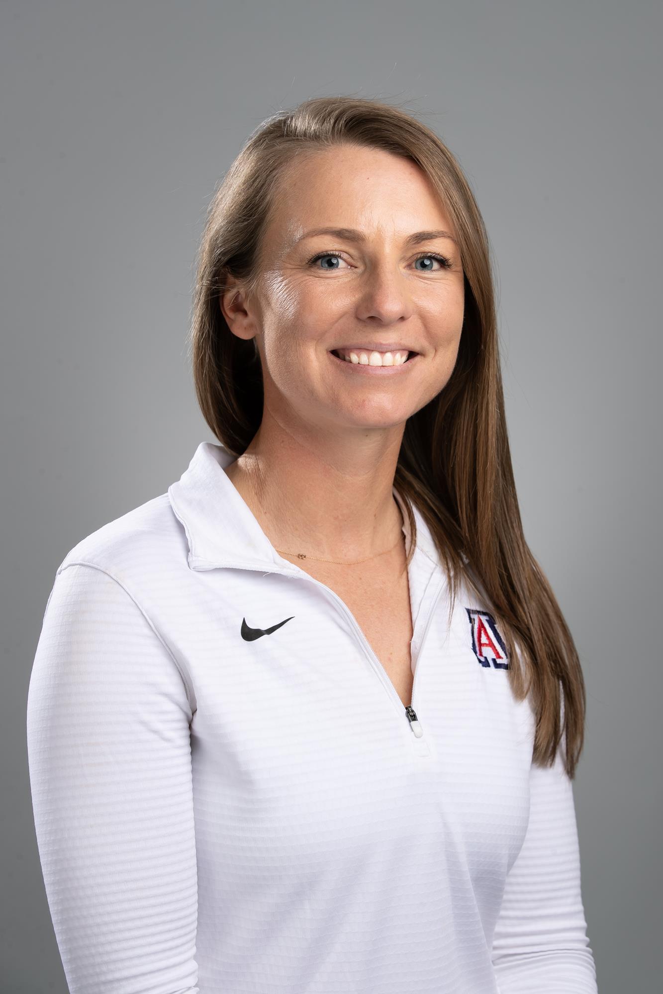 Caitlin Lowe Head Shot
