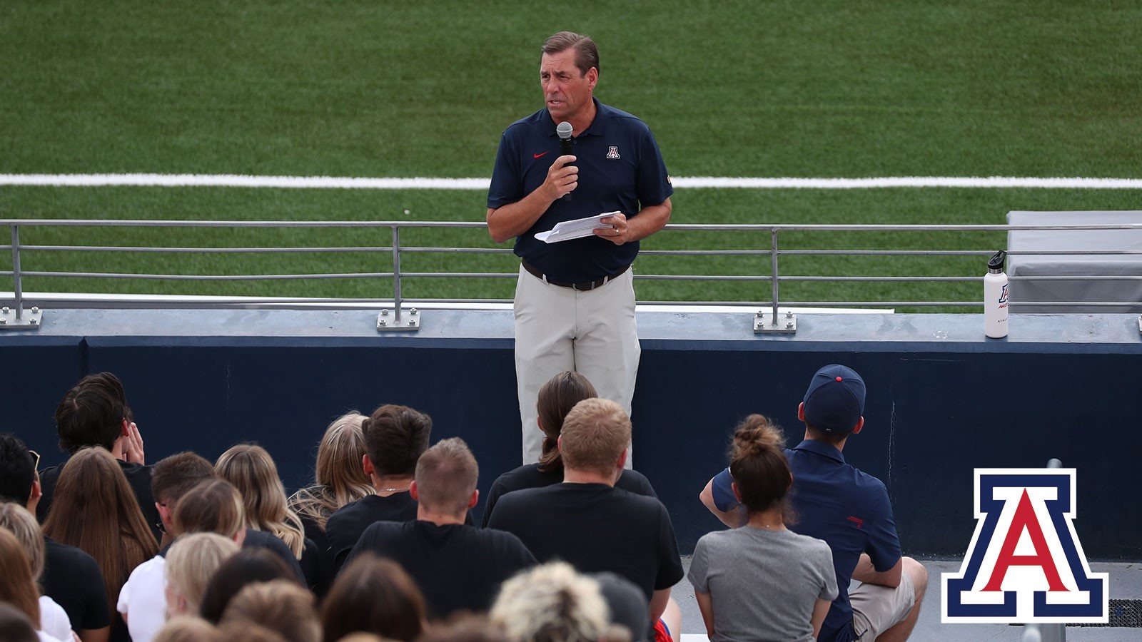 Dave Heeke Talking to Audience