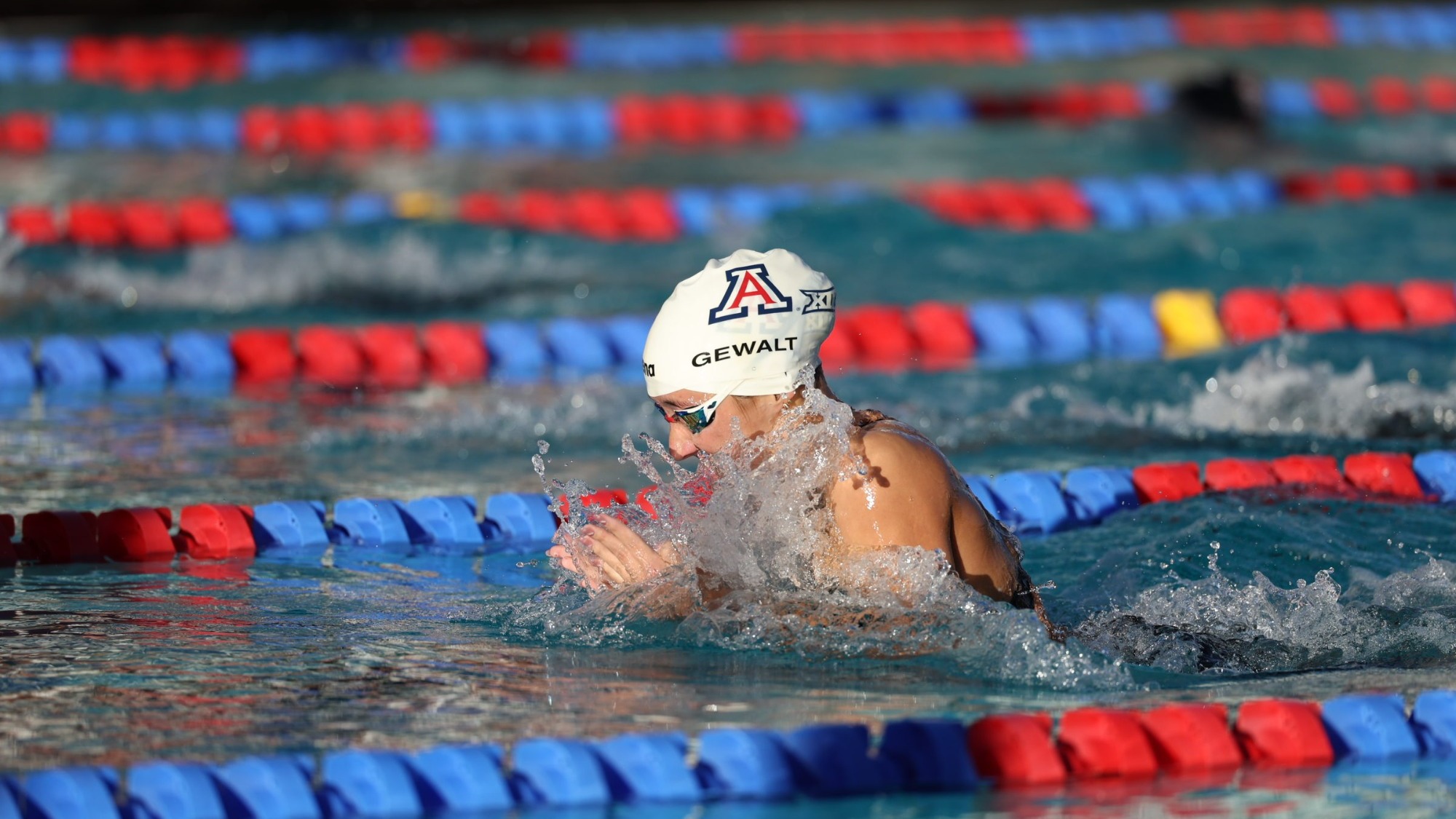 Eleni Gewalt Action Shot