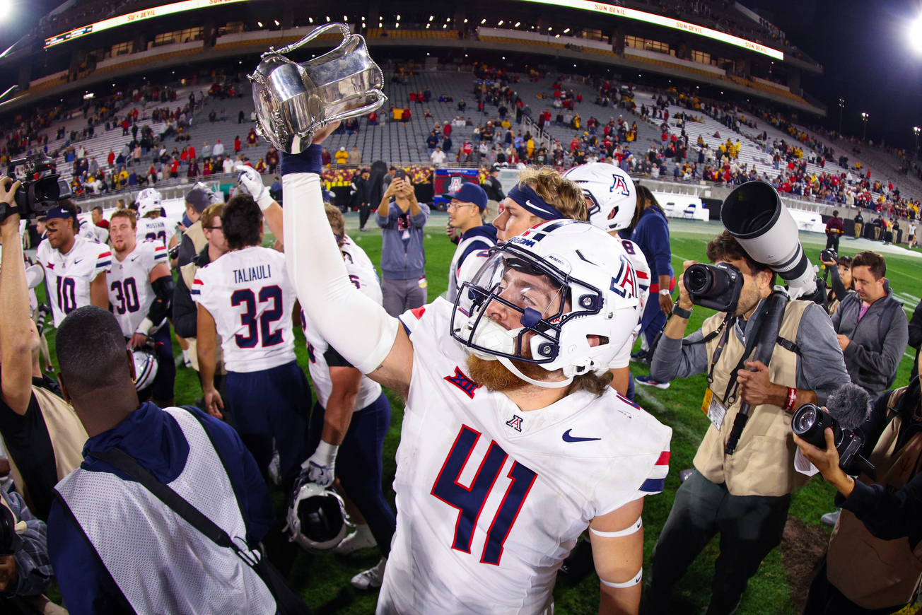 long snapper Avery Salerno (41) — TEMPE, ARIZ. -- Football vs. Arizona State University at Mountain America Stadium.Nov. 28, 2025. Photo by Marison Bilagody / Arizona Athletics