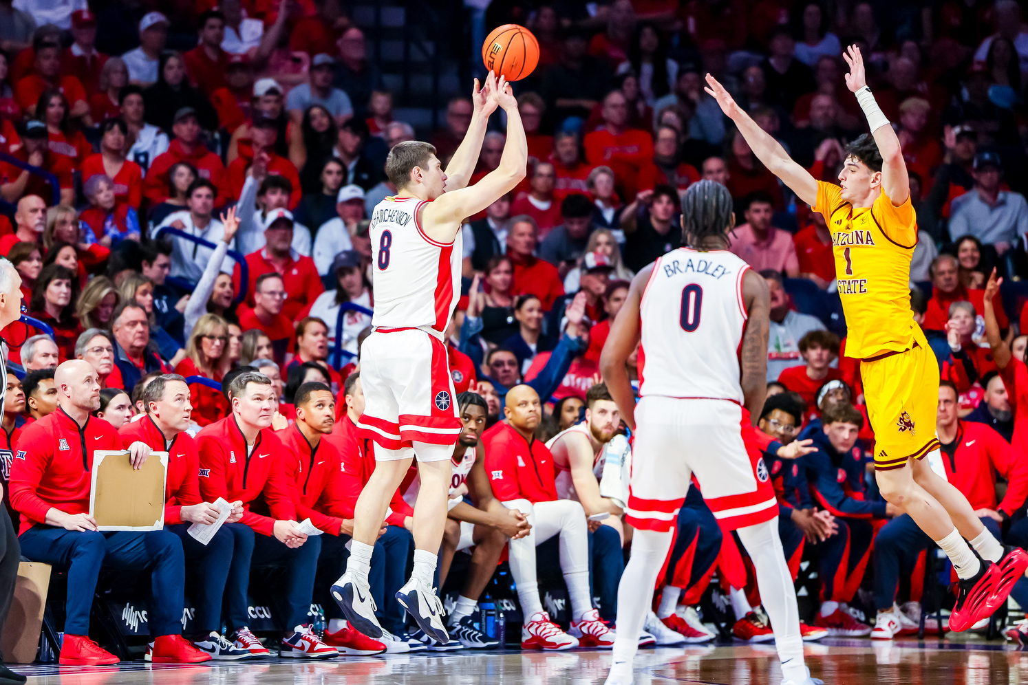 Ivan Kharchenkov (8) - TUCSON, ARIZ. -- Men’s Basketball vs Arizona State at McKale Memorial CenterJan. 14, 2026. Photo by Rebecca Sasnett / Arizona Athletics