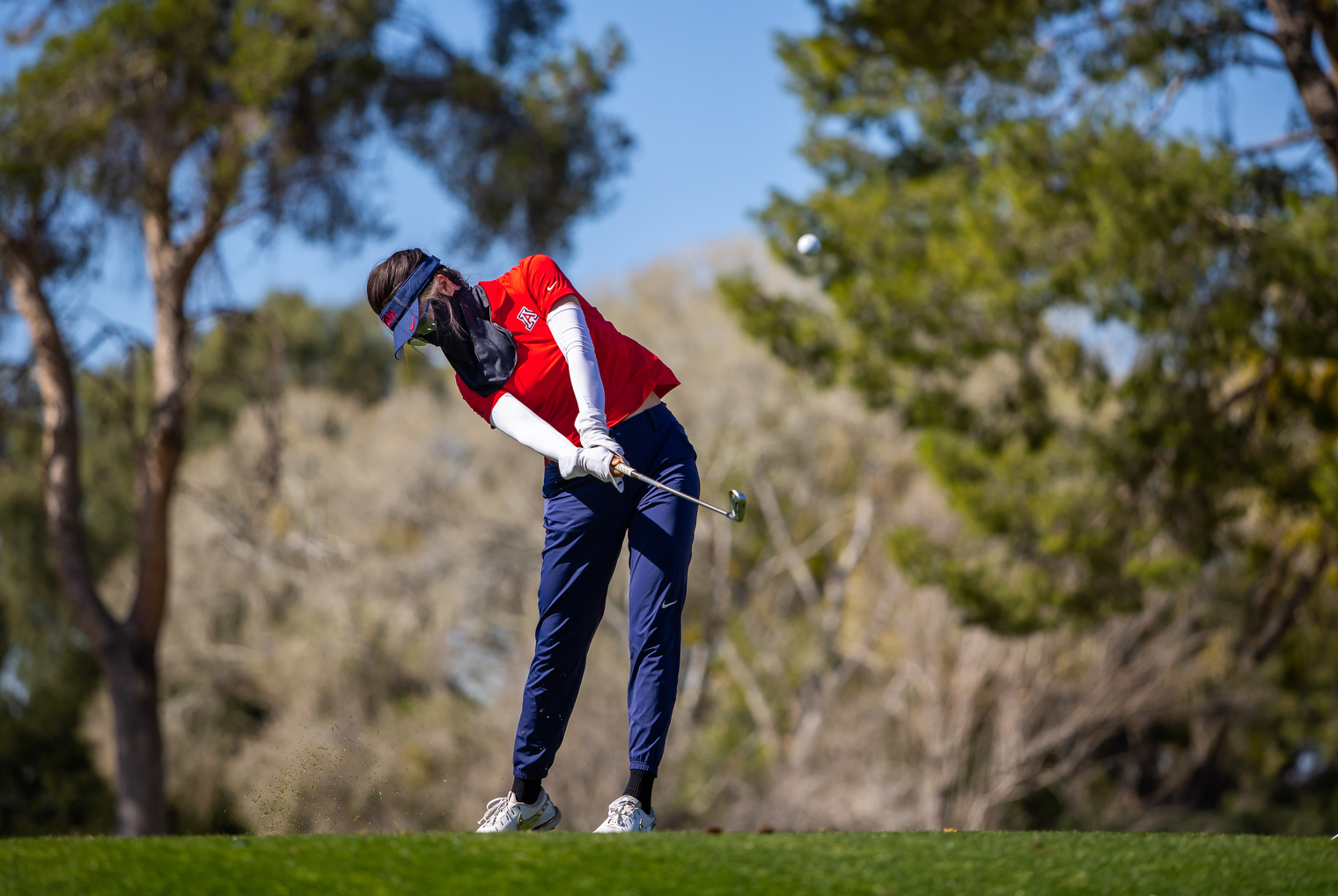 Kinsley Ni — TUCSON, ARIZ. -- Women’s golf competes in the first day of the 2026 Thunderbird Intercollegiate at Tucson Country Club.Feb. 9, 2026. Photo by Mike Christy / Arizona Athletics