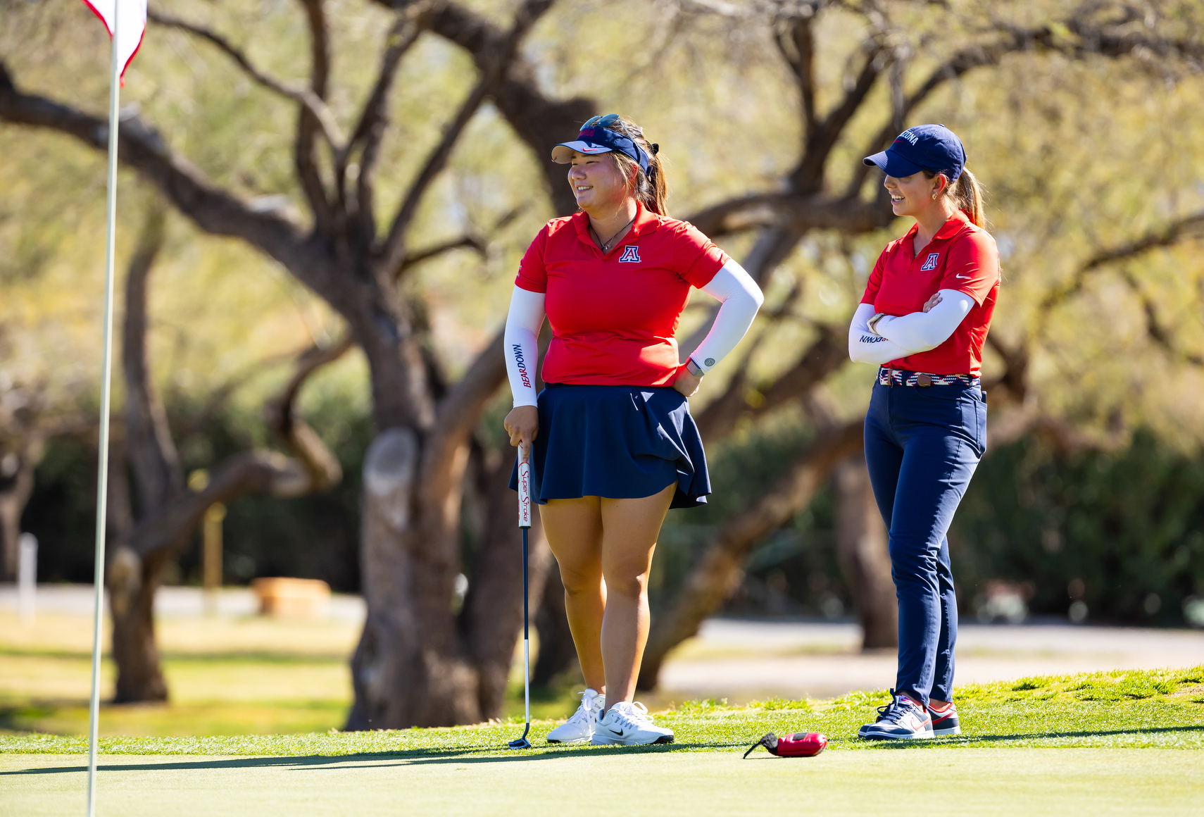 Giovana Maymon, head coach, Nena Wongthanavimok — TUCSON, ARIZ. -- Women’s golf competes in the first day of the 2026 Thunderbird Intercollegiate at Tucson Country Club.Feb. 9, 2026. Photo by Mike Christy / Arizona Athletics