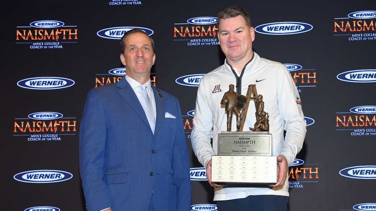 Tommy Lloyd Naismith Coach of the Year 2026