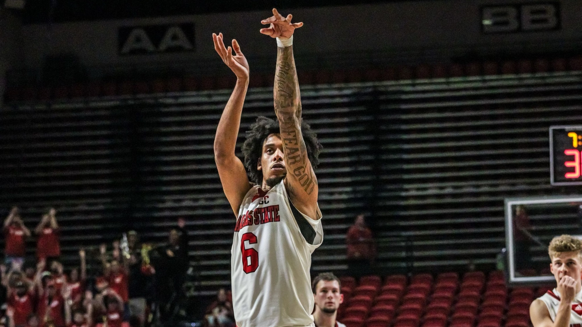 record-performance-moves-a-state-past-georgia-southern-109-83