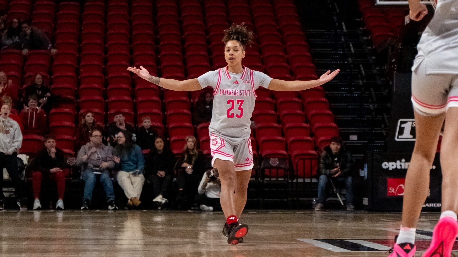 Bella weary vs Coastal Carolina