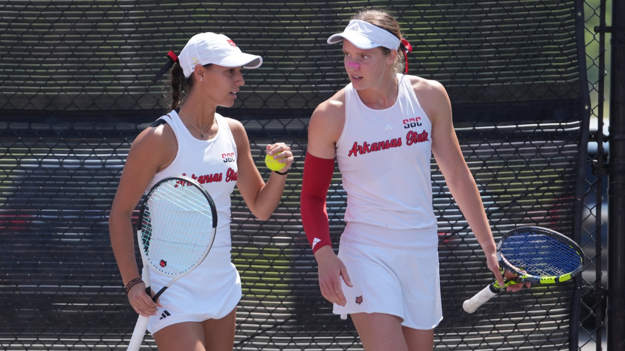 Carla Muro Castellvi and Lilly Cvanciger