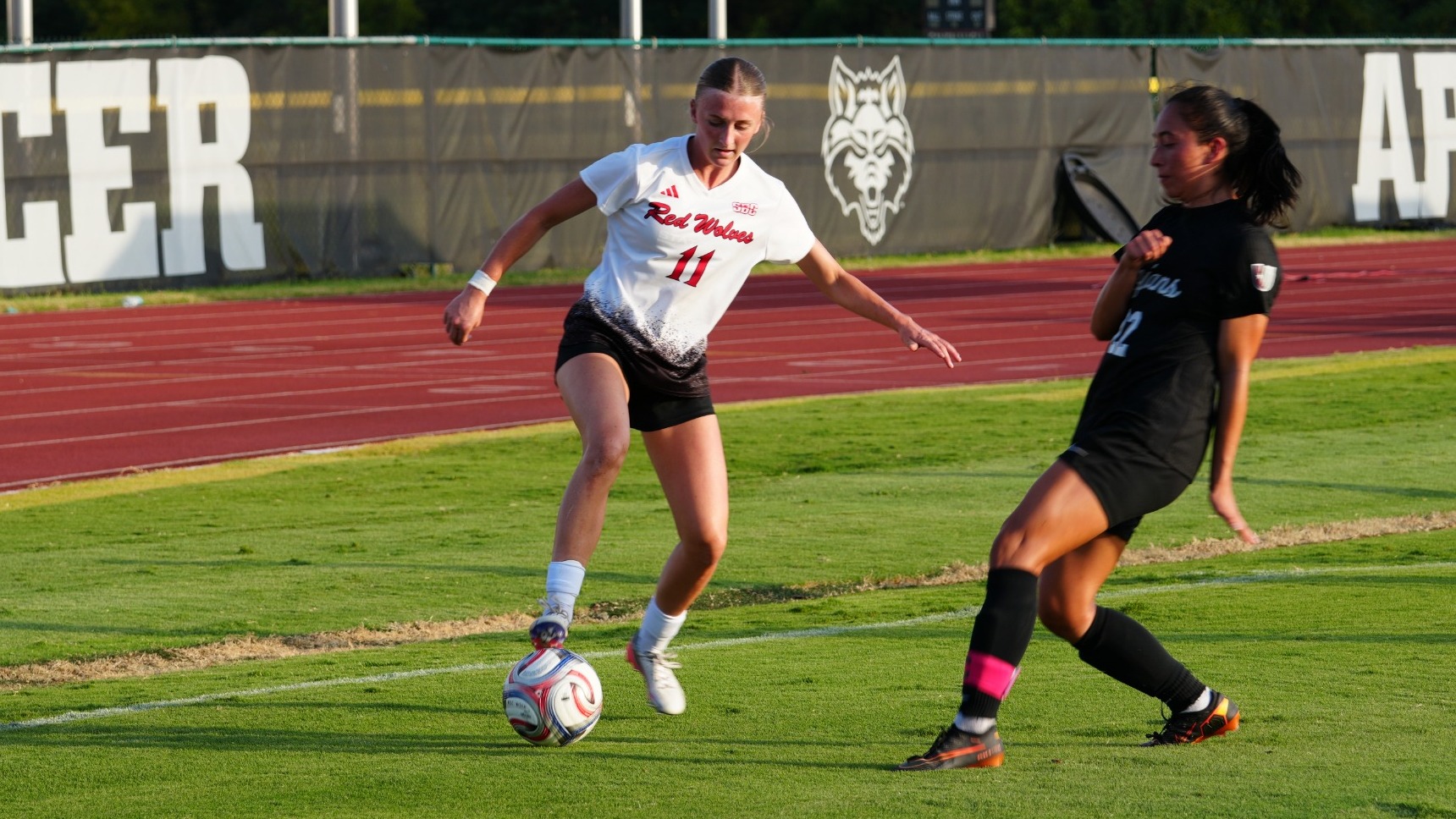 Elleigh Newcomb vs Little Rock