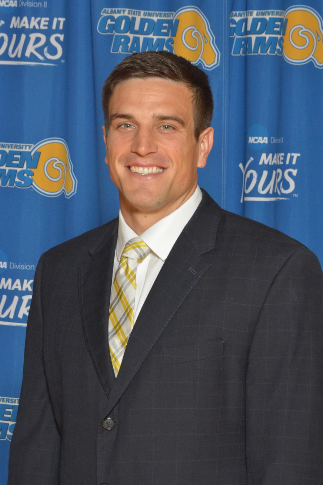 Nick Reveiz 