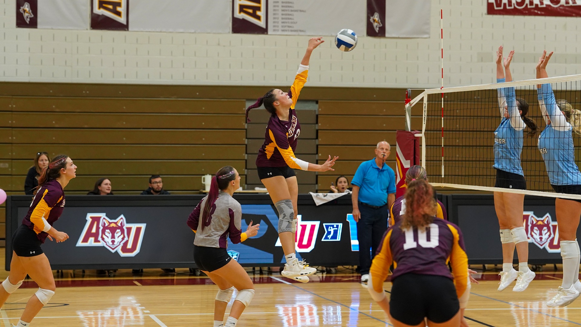 Zoe Velez gets kill against Widener