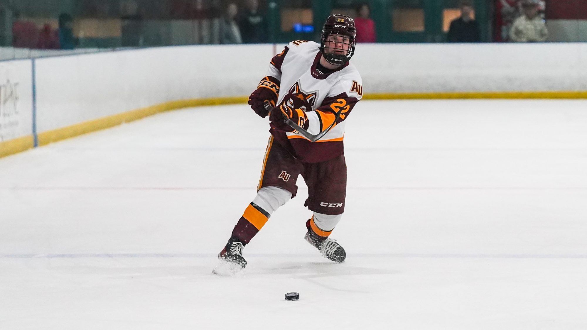 Edvin Robertsson takes a shot on net