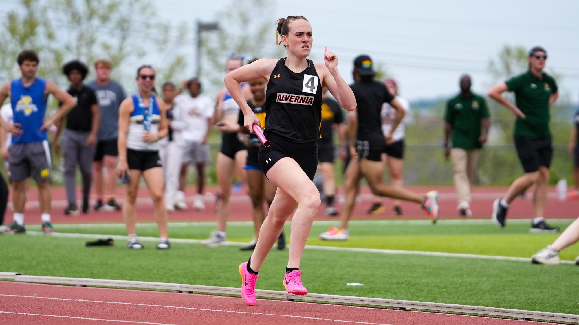Paige Jerrahian runs the 800m