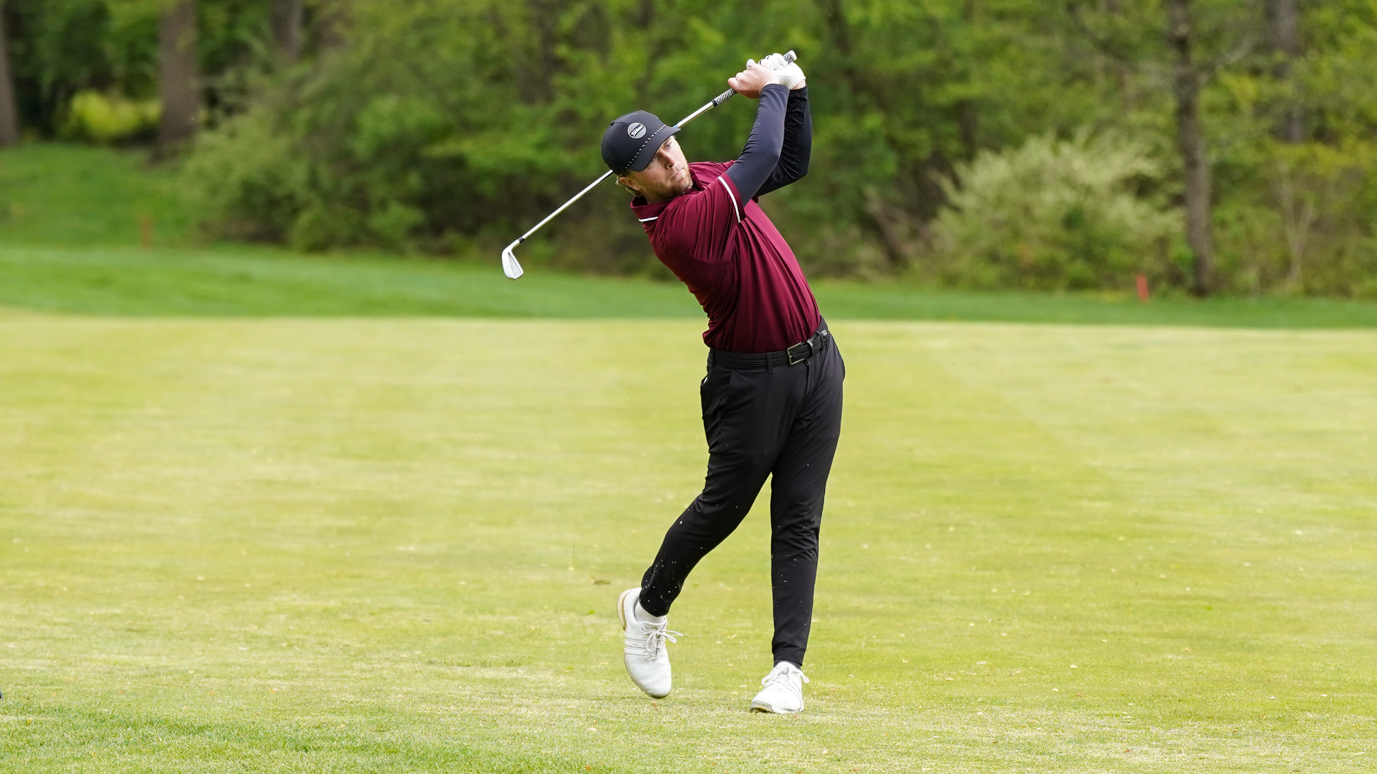 Shawn Williams takes a fairway shot on Hole 18