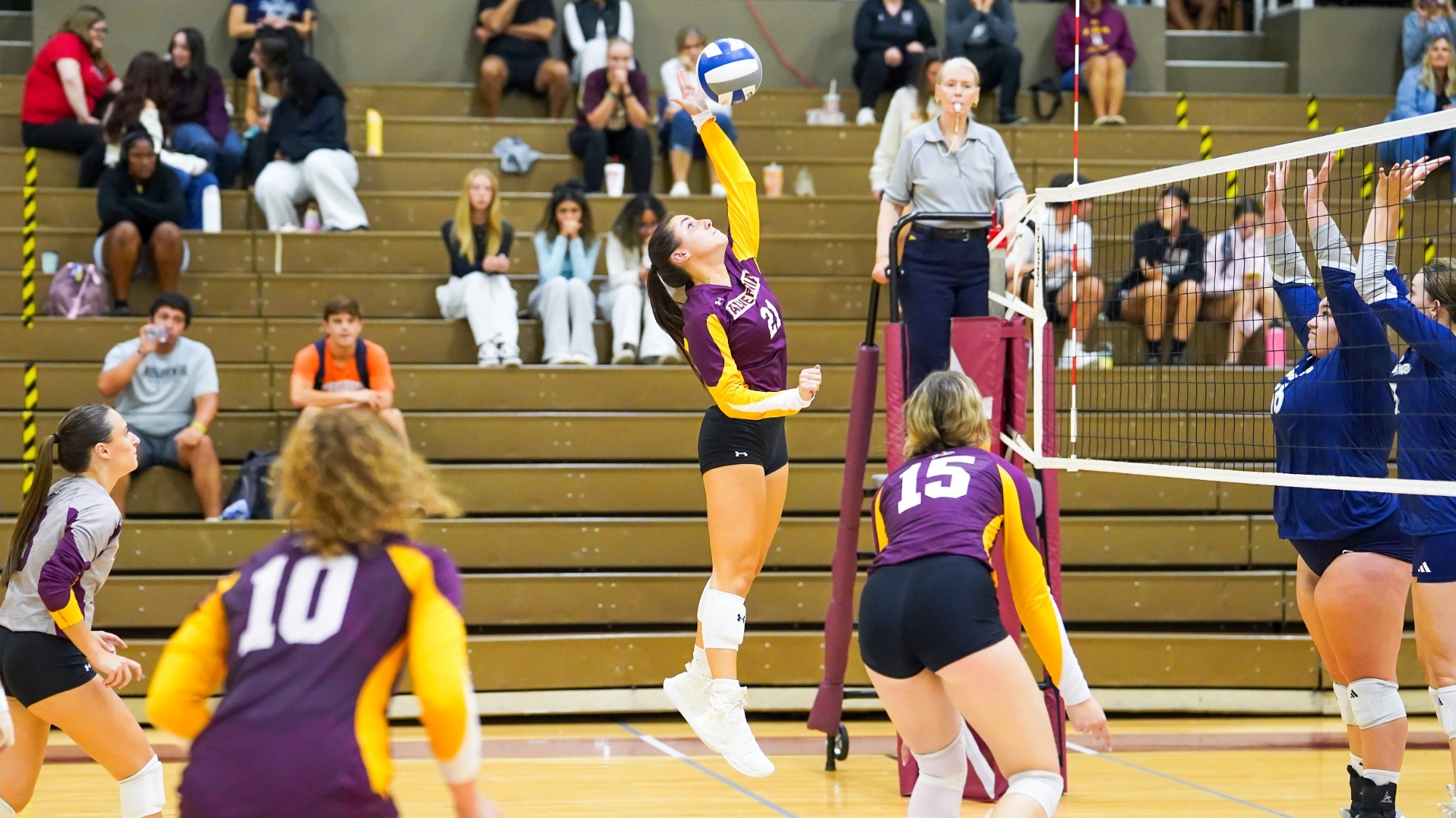 Olivia Jones with an attack against PSU Hazleton