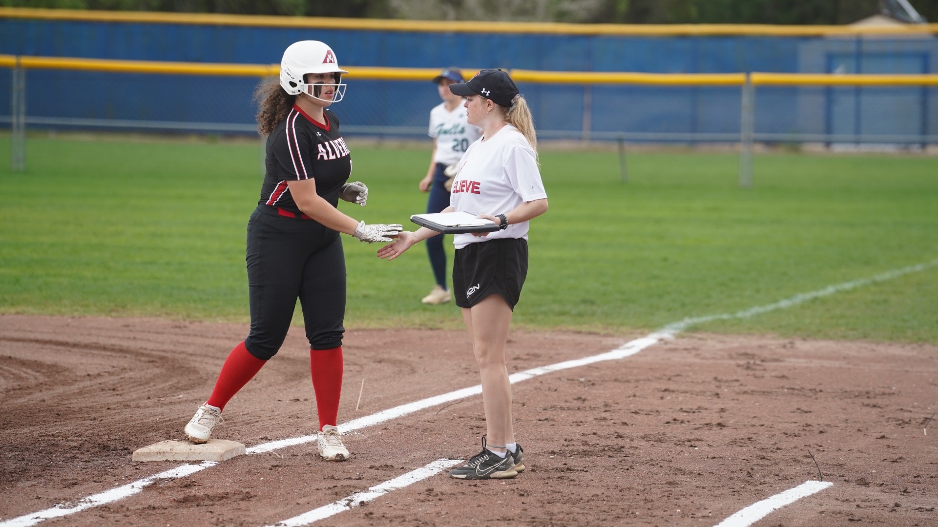 Nadya Hudson, Alyssa Grimm