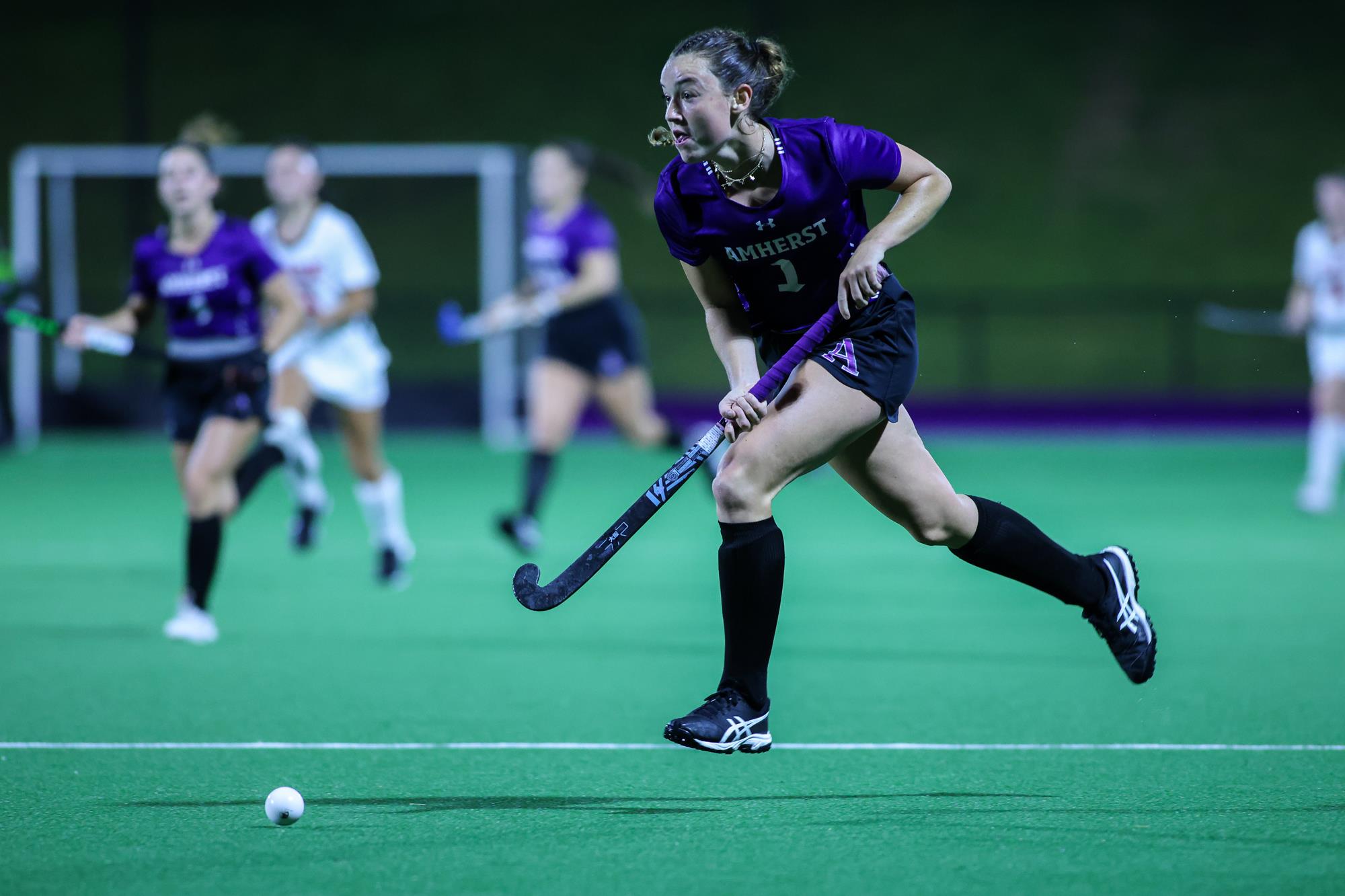 MAMMOTHS TAKE DOWN SMITH COLLEGE IN 4th QUARTER SURGE Amherst College