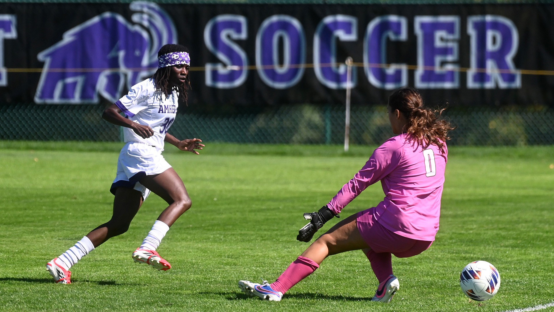 WSOC TUFTS Lomo Goal 100326