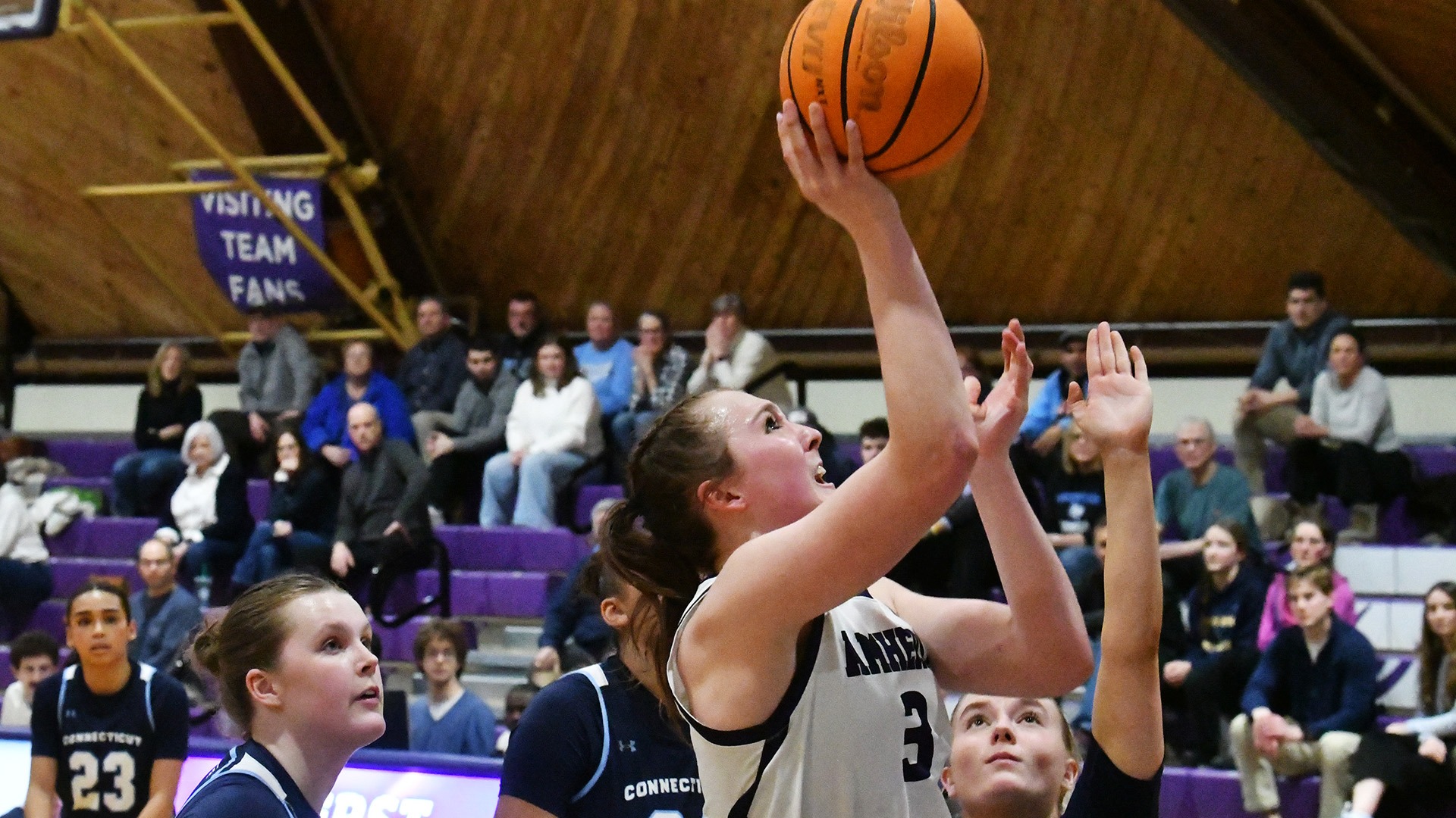 WBB NESCAC Q Cain shot Conn. Coll. 22126
