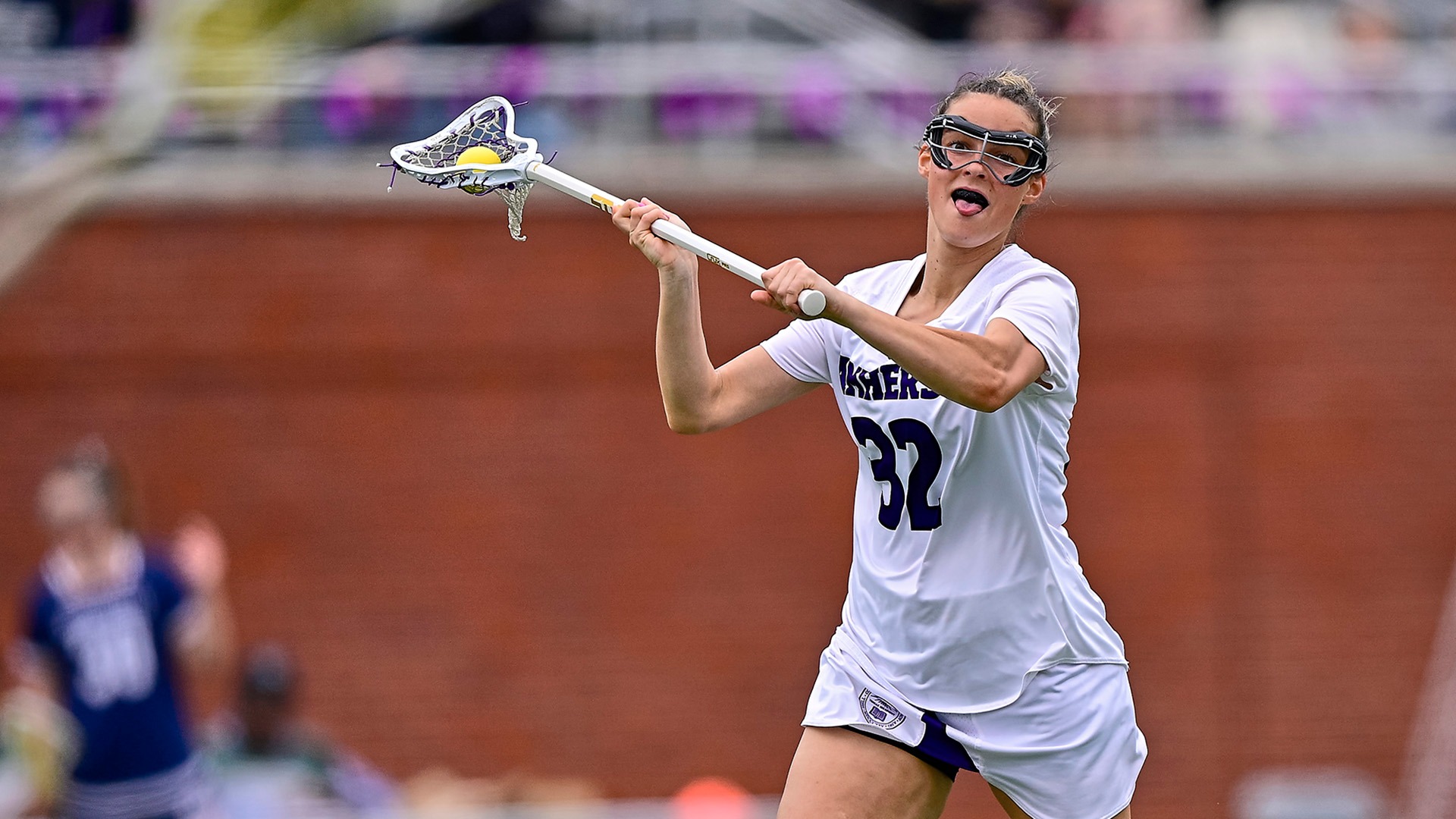 WLAX Finley passing 41825