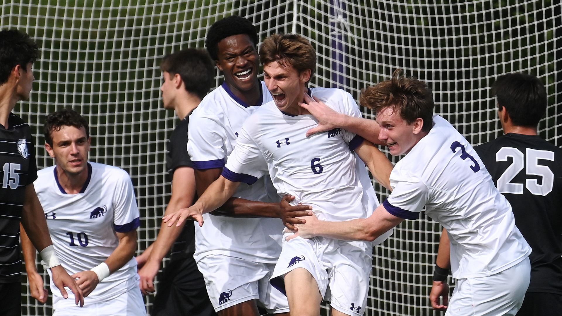 MSOC Bowdoin Judelson goal celly 91226
