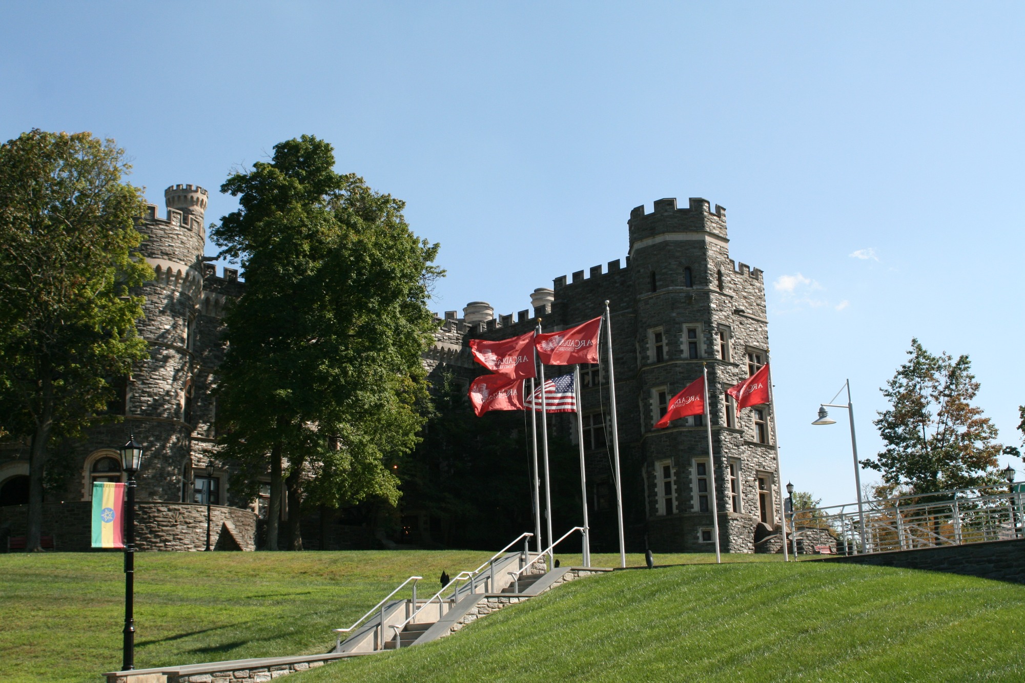 castle_flags