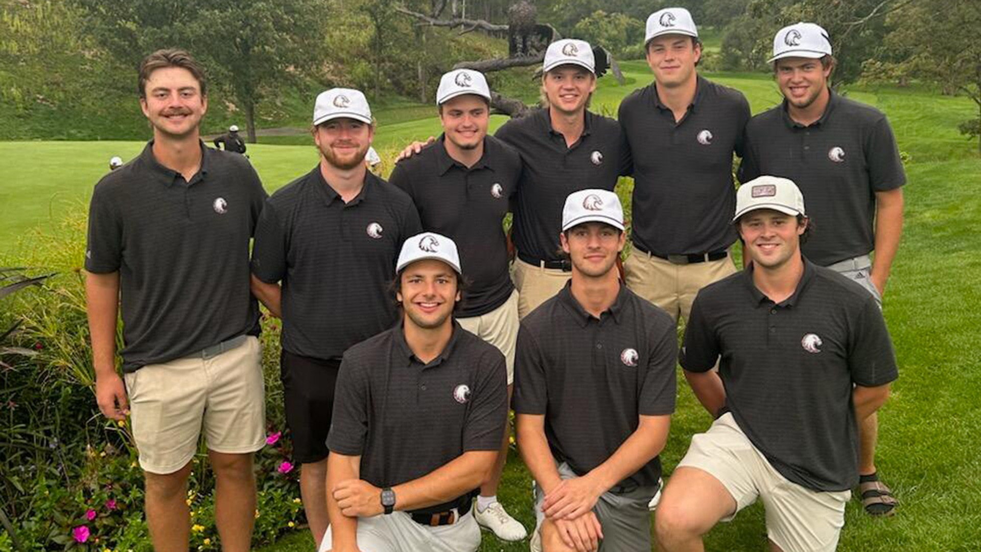 Augsburg's men's golf team poses for a photo after a 2025-26 meet at UW-Eau Claire.