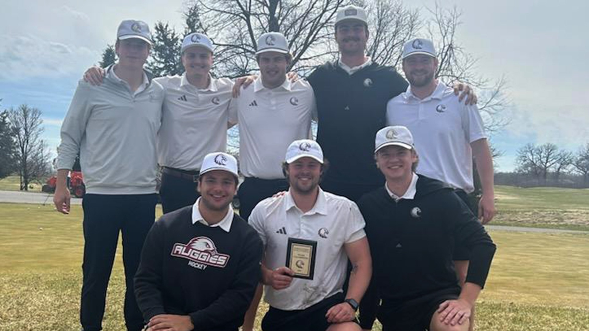Augsburg men's golf team poses for a photo after a 2026 meet.