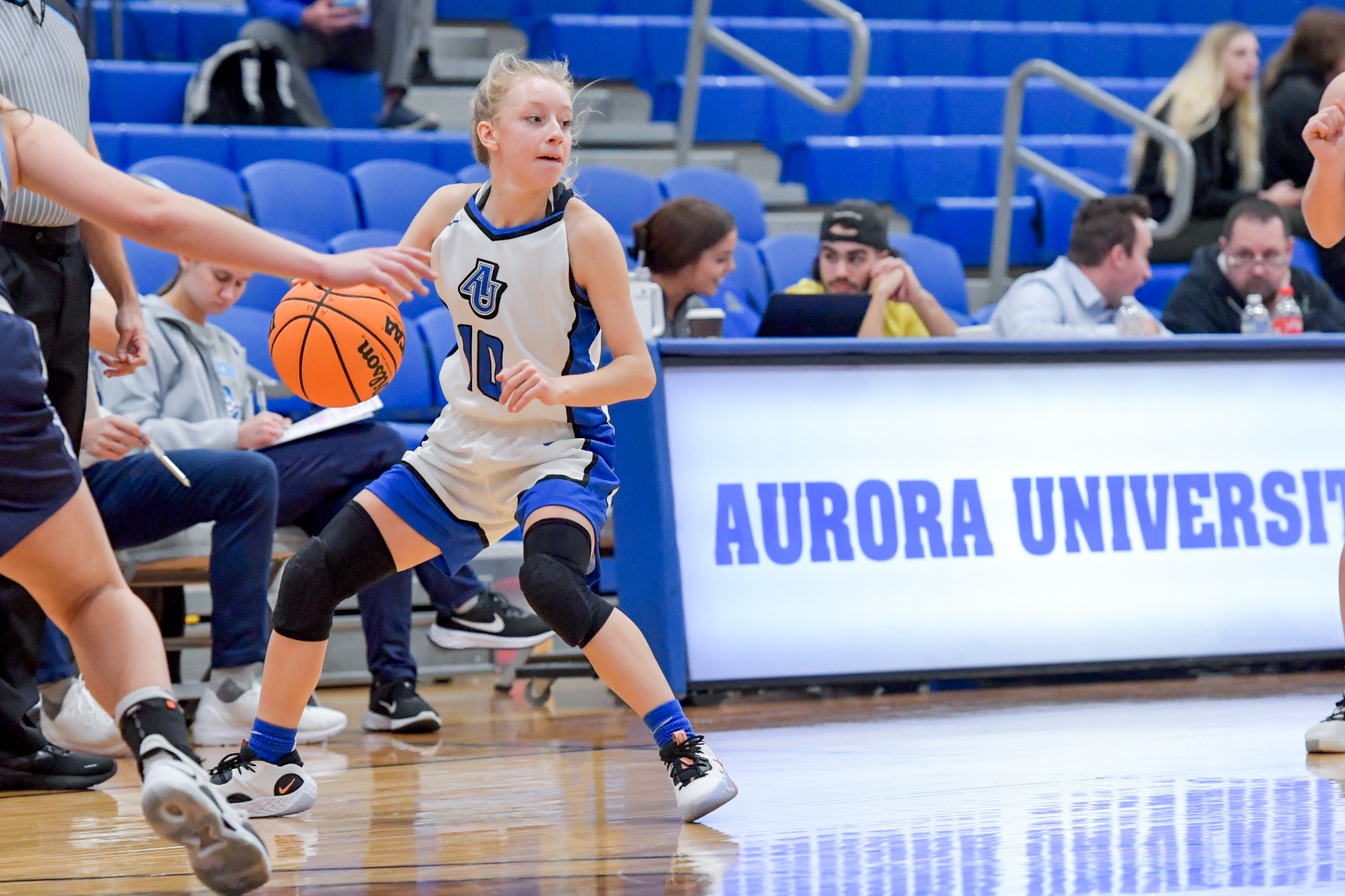 Cold shooting first quarter snaps Spartan win streak Aurora