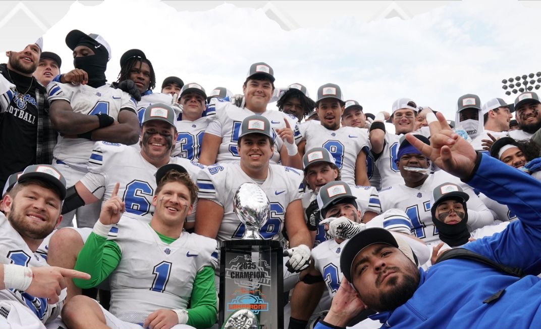 Lakefront bowl champ