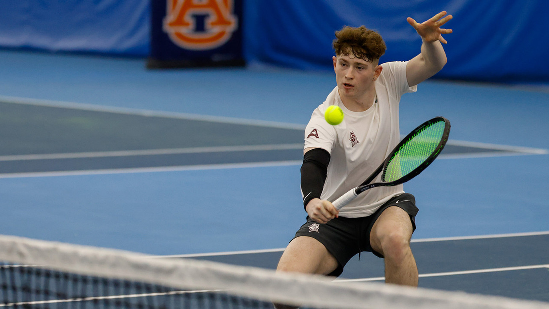 Alex English sets up for shot at the net at Auburn