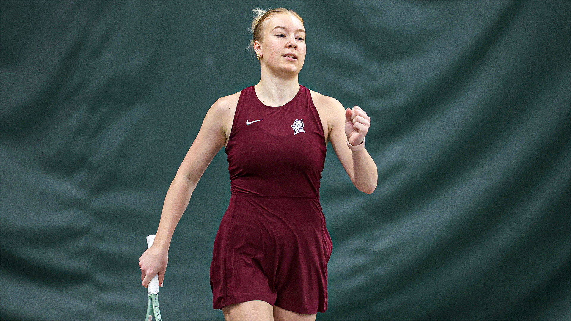 Vendual Kryslova fist pumps