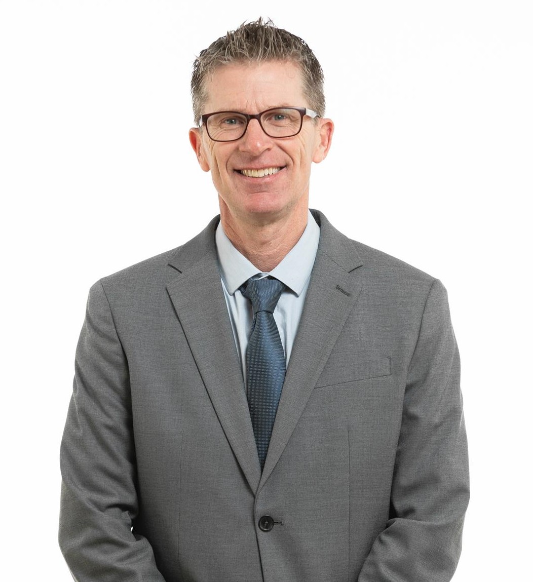 Greg Peterson head shot