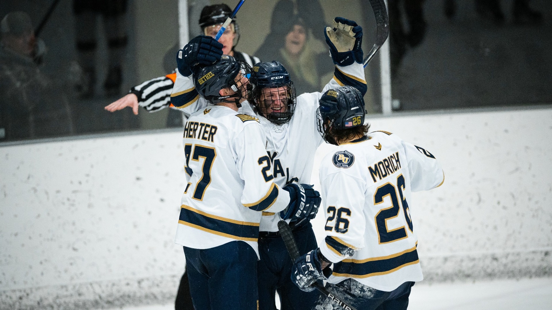 Outdoor Win over Oles Moves Royals Winning Streak to Four Bethel