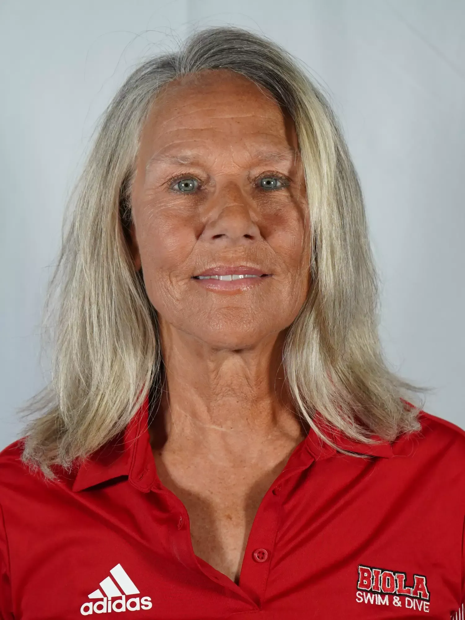 Elizabeth Mackay Headshot