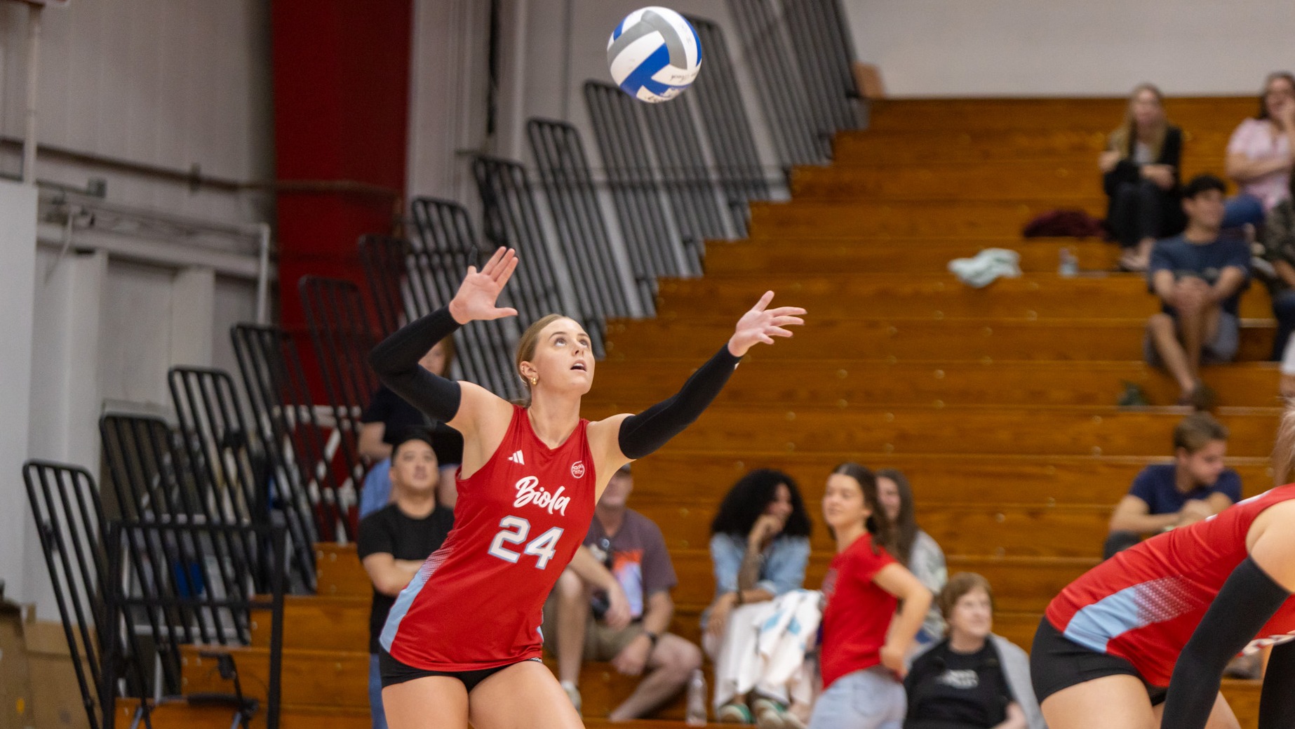Savannah simpson serving
