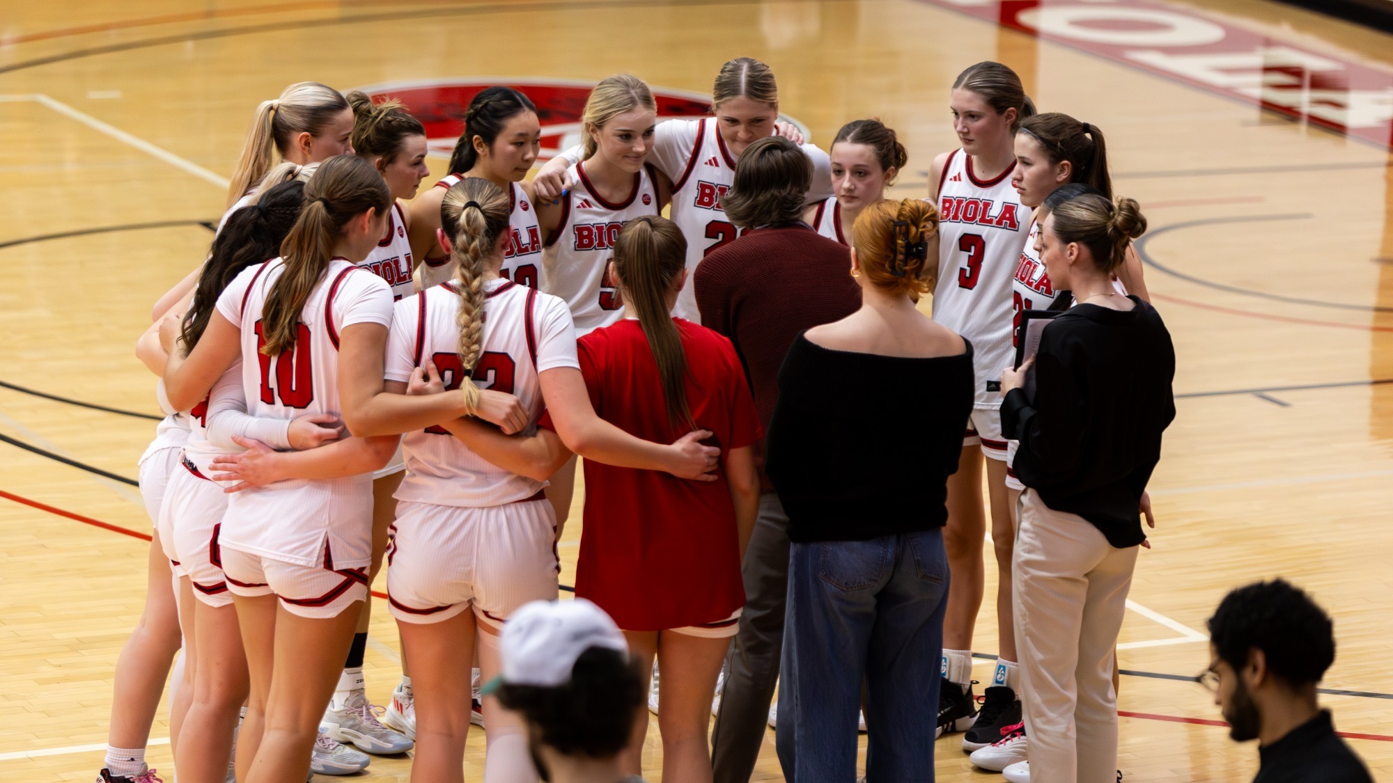 Biola WBB Huddle