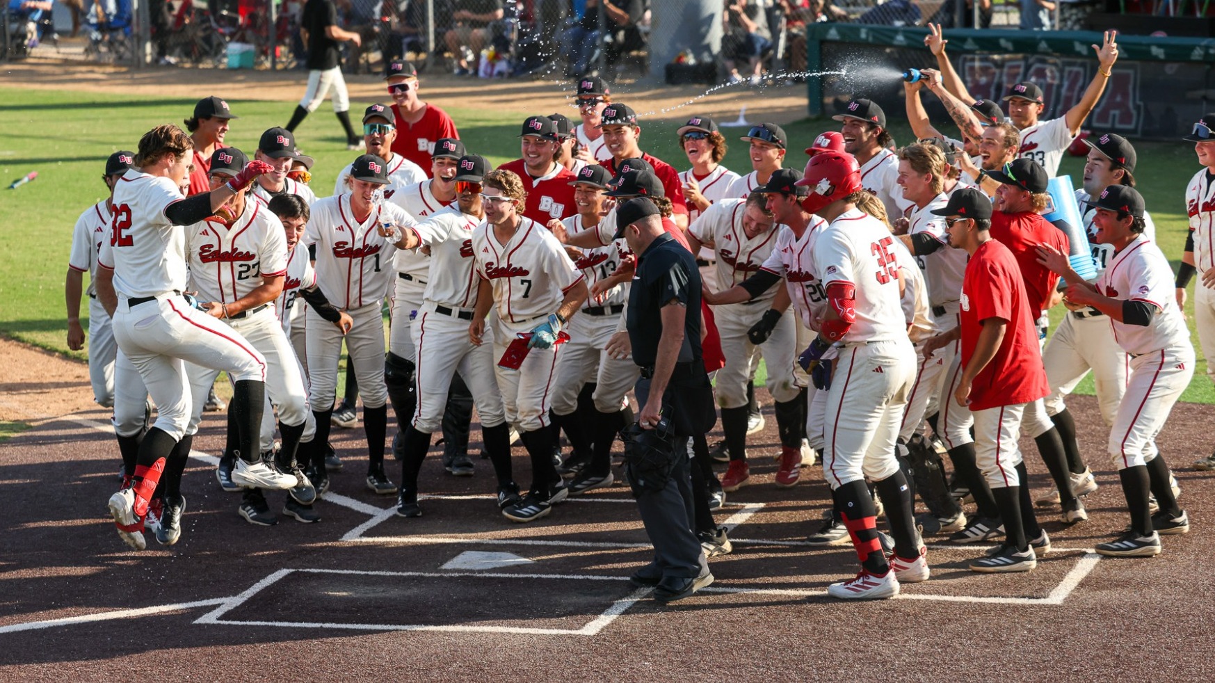 Tewinkle walk off