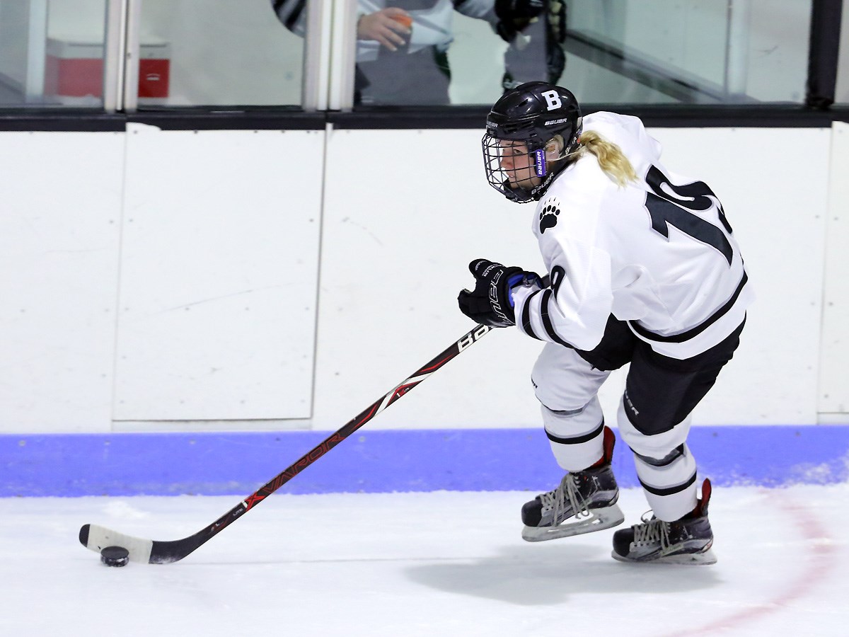 Julia Surgenor 202122 Women's Ice Hockey Bowdoin College
