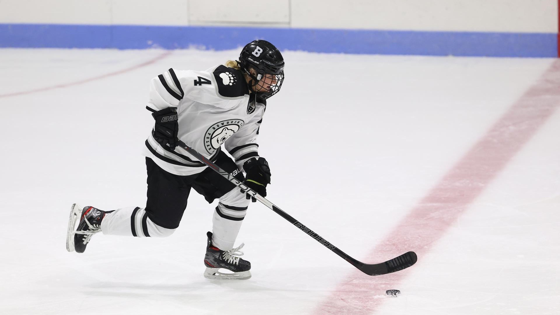 Izzi Stoddard 202122 Women's Ice Hockey Bowdoin College