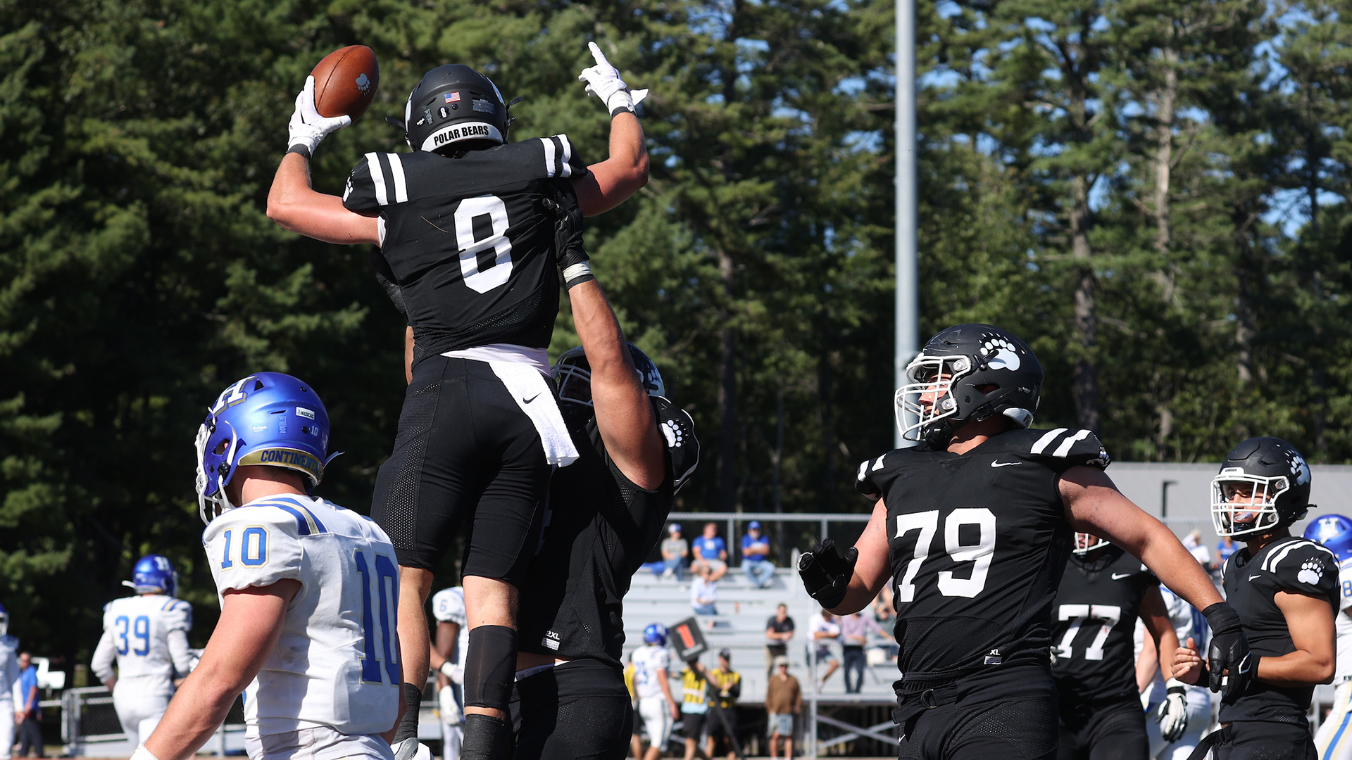 Bowdoin Storms Hamilton In SeasonOpening Football Victory Bowdoin