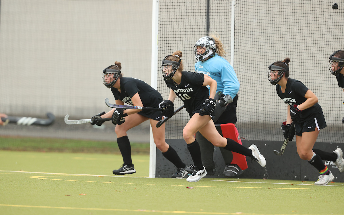 Field Hockey Suffers 10 Loss to Trinity Bowdoin College