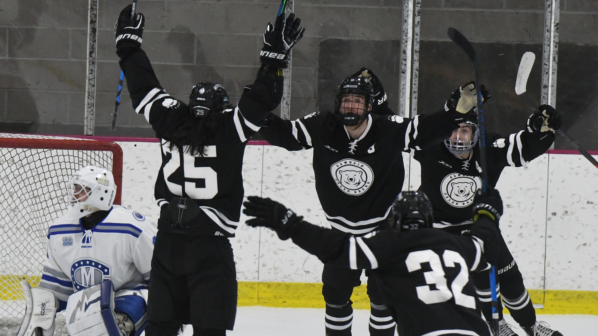 Men's Hockey Defeats Colby and Advances to NESCAC Championship