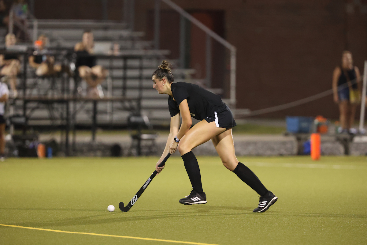 Field Hockey Earns Key NESCAC Win at Williams Bowdoin College