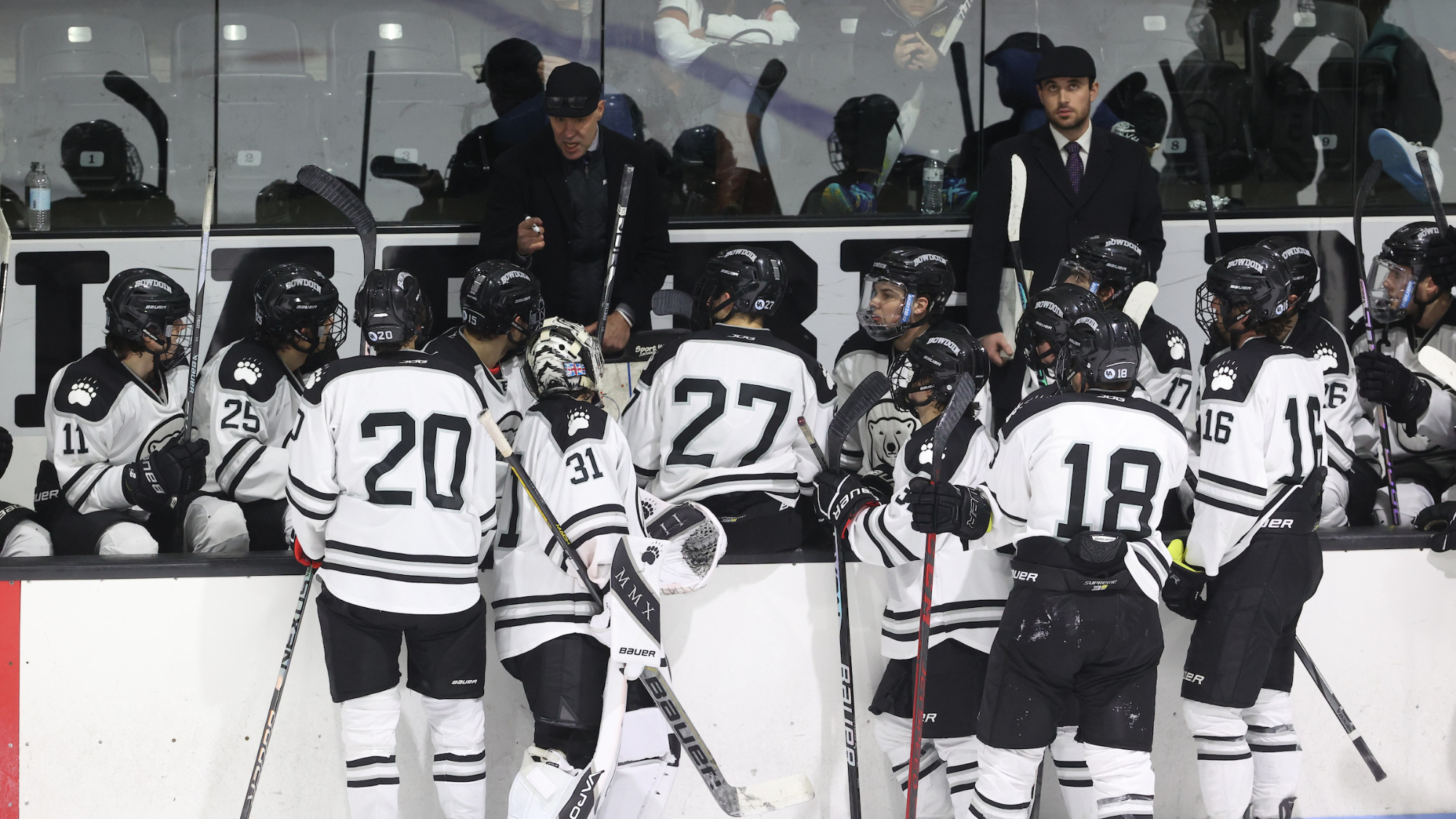 Men's Hockey Win Streak Snapped by Salve Regina Bowdoin College