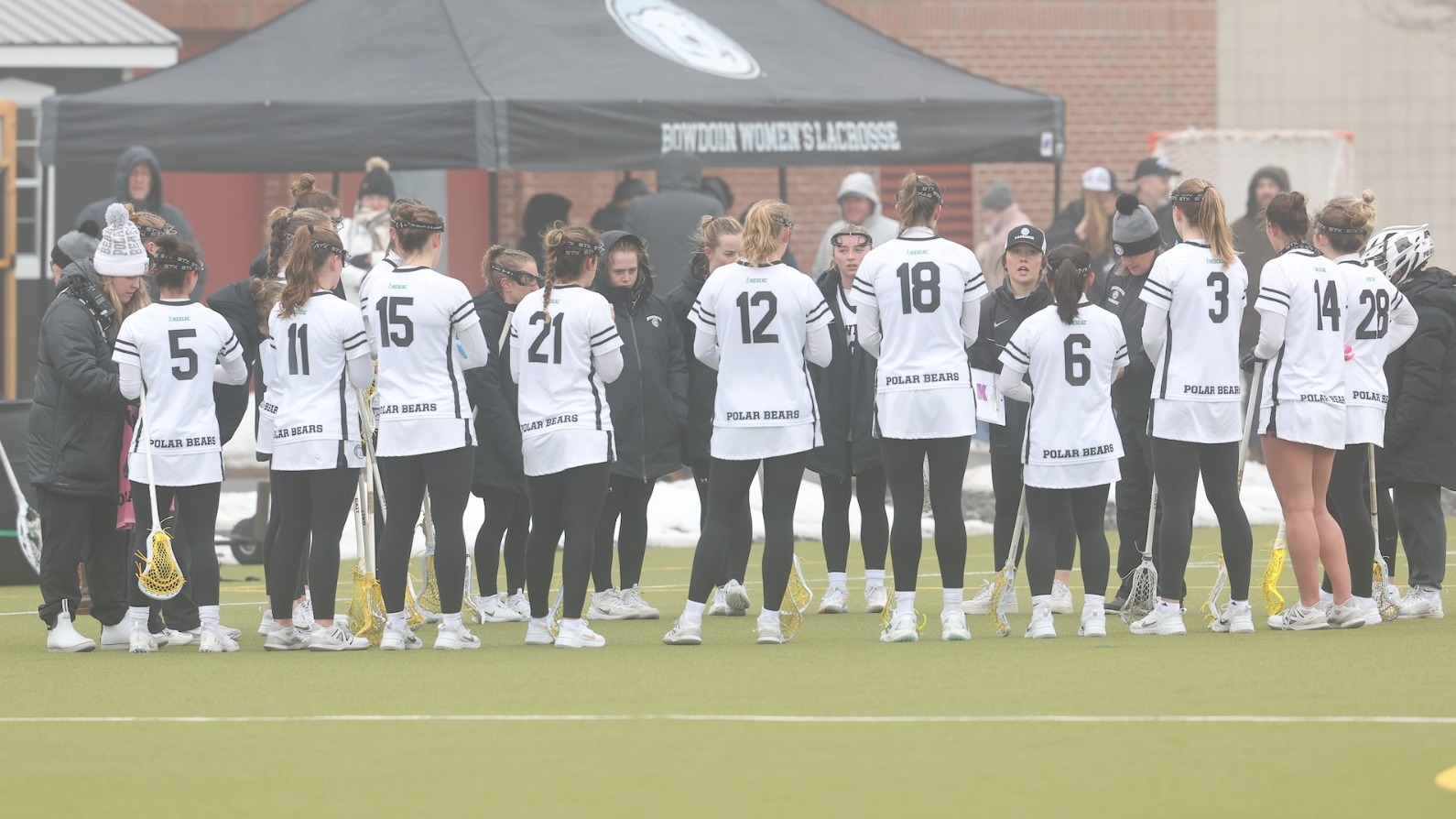 Women's lacrosse huddle
