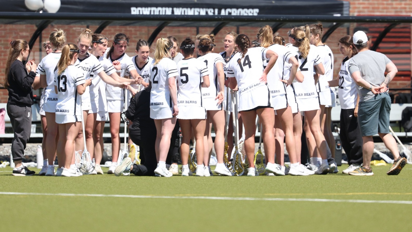 Women's lacrosse huddle
