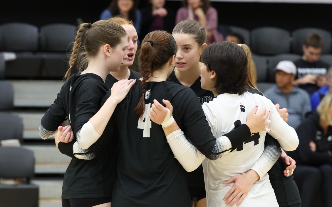 Bowdoin Volleyball Tufts Invitational