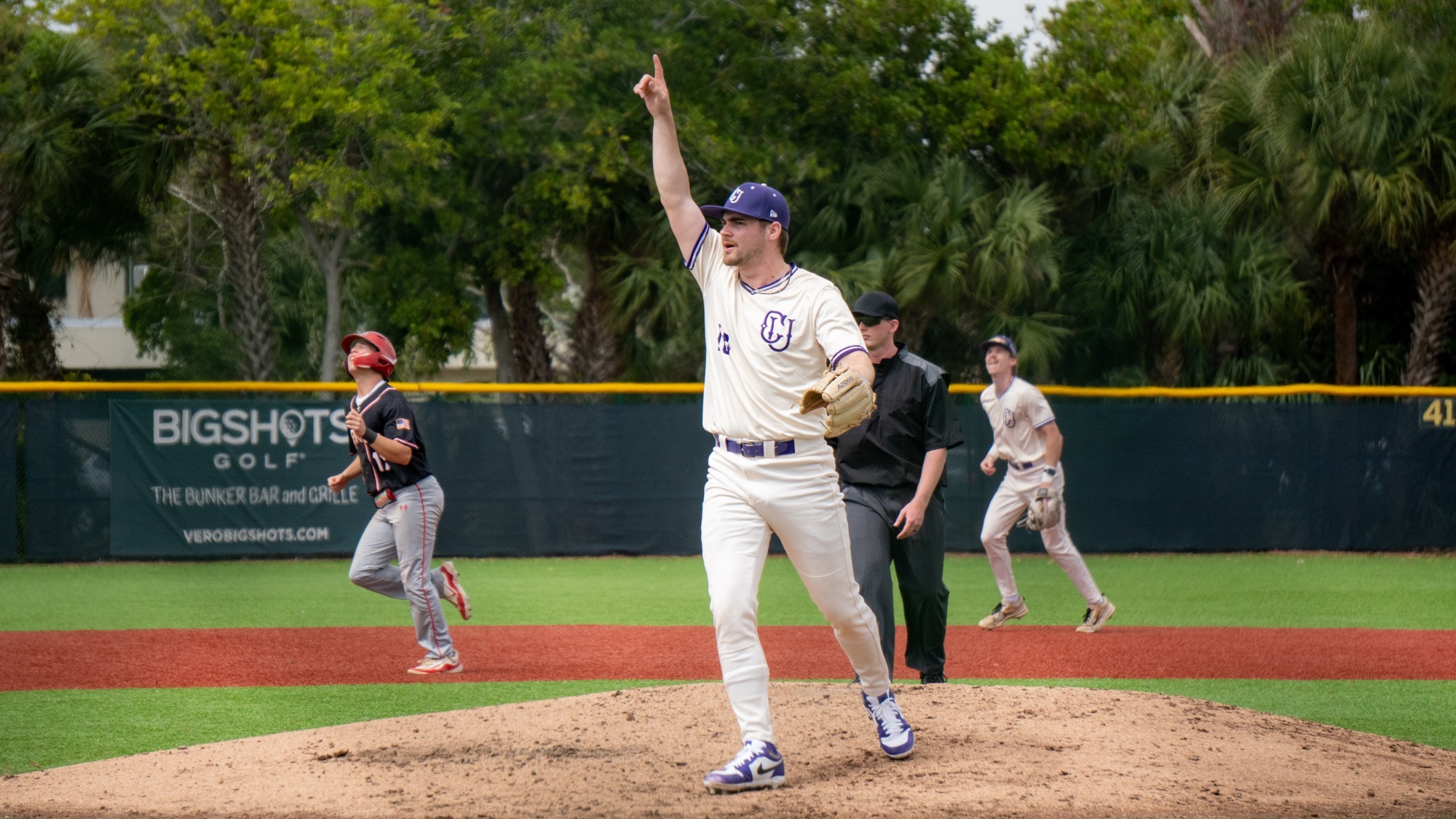 Woodyard Pointing Up