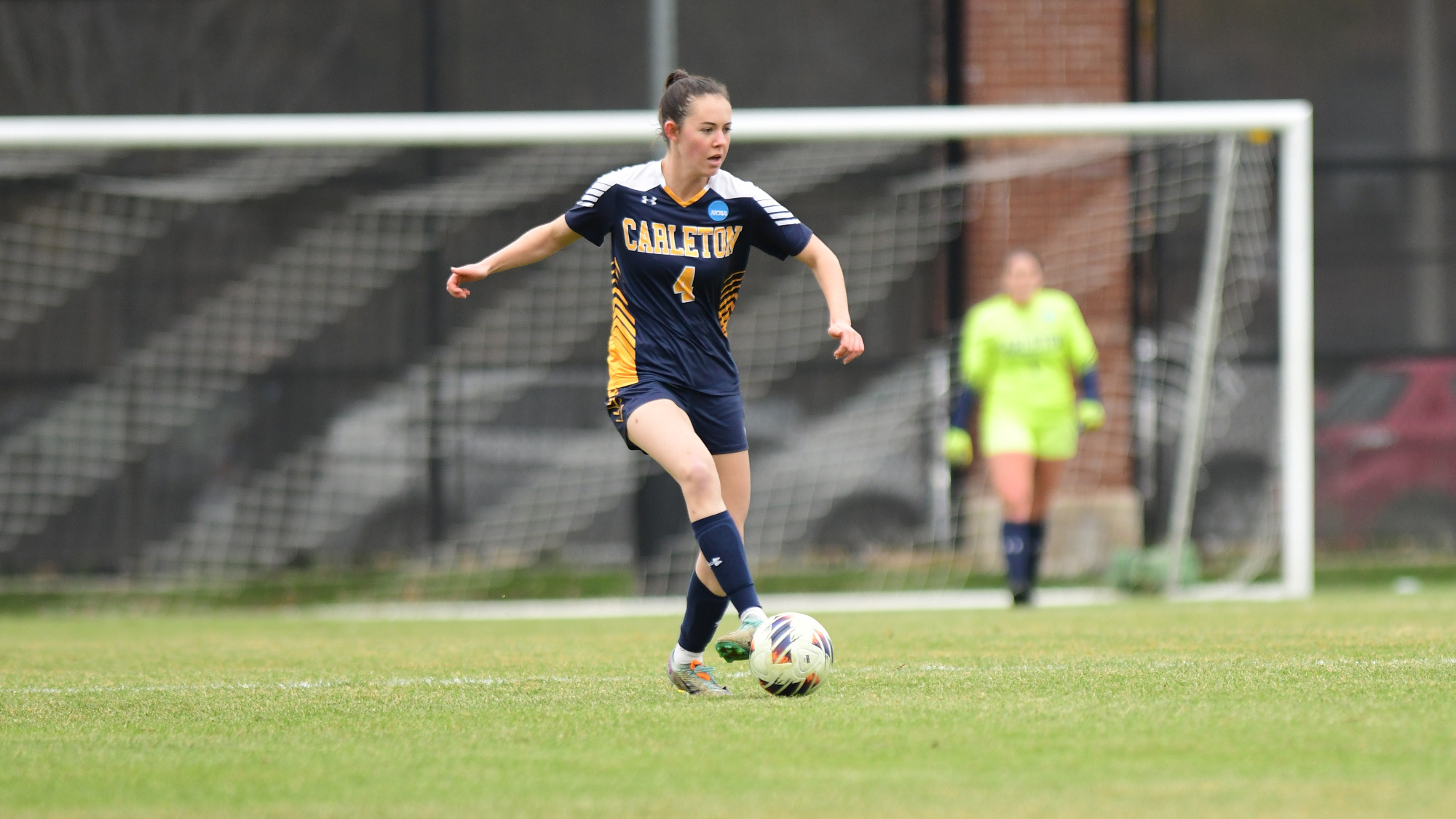 Lily Shure looks to pass to a teammate