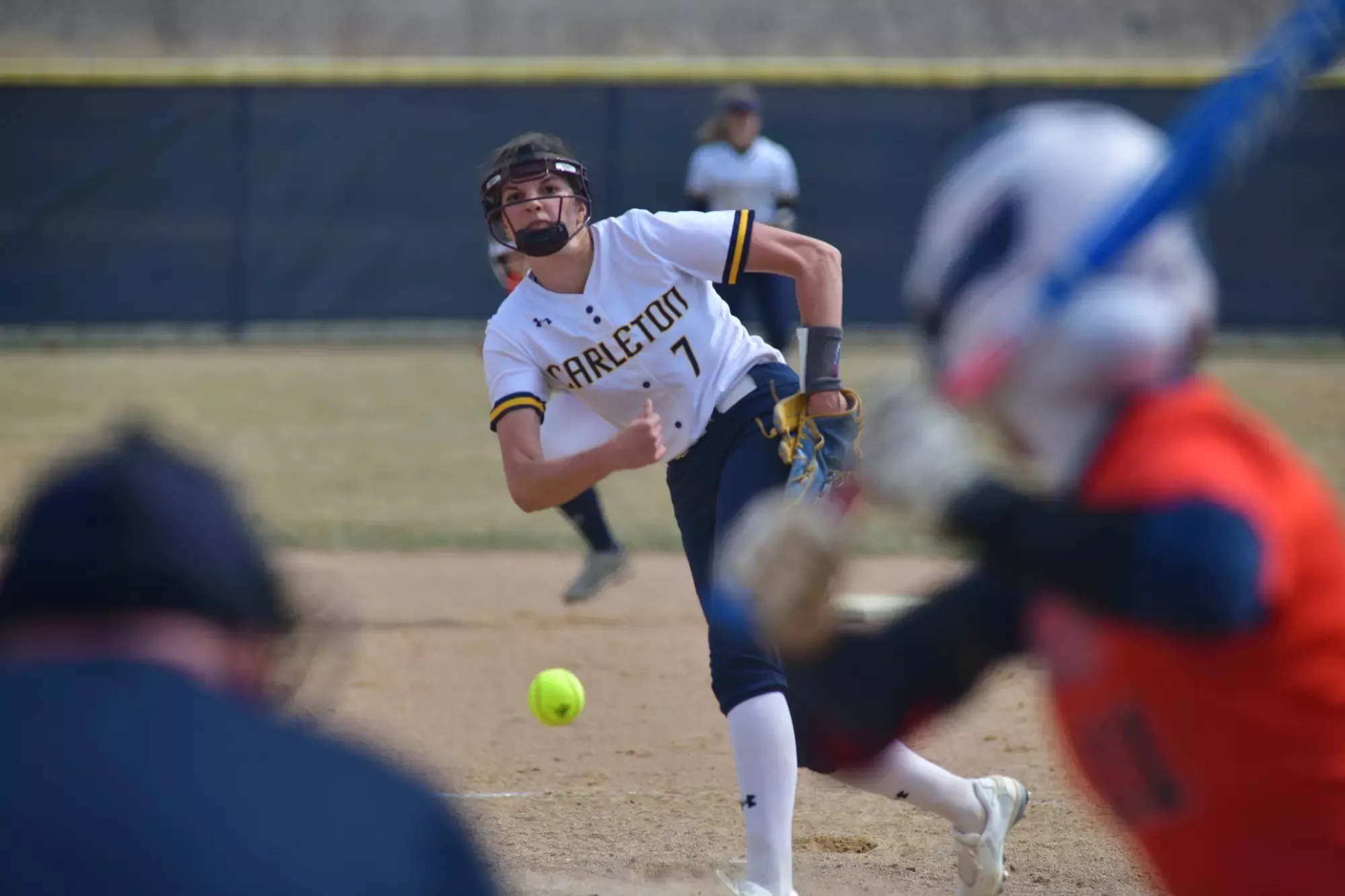 Sydney Trentman pitches.